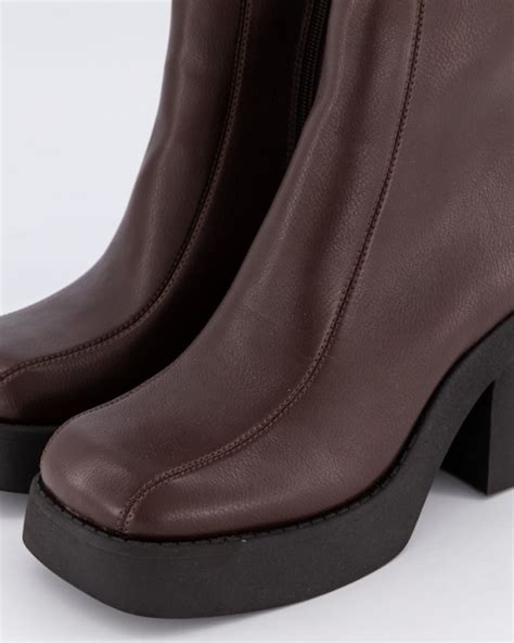 itno boots for women.